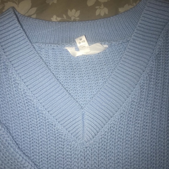 V-NECK SWEATER NWT - Picture 3 of 3